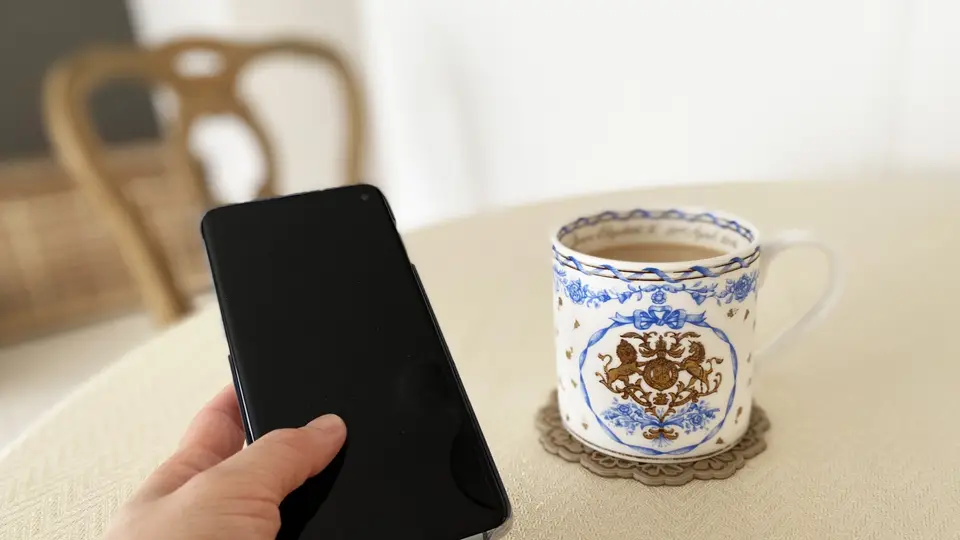 スマホとコーヒー