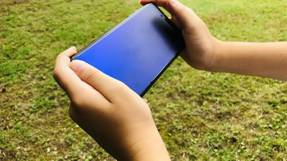 スマホのぞき見防止フィルム