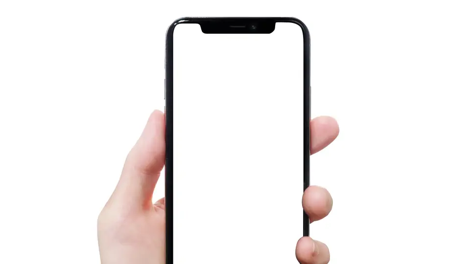 スマホを持つ女性の手 背景透過
